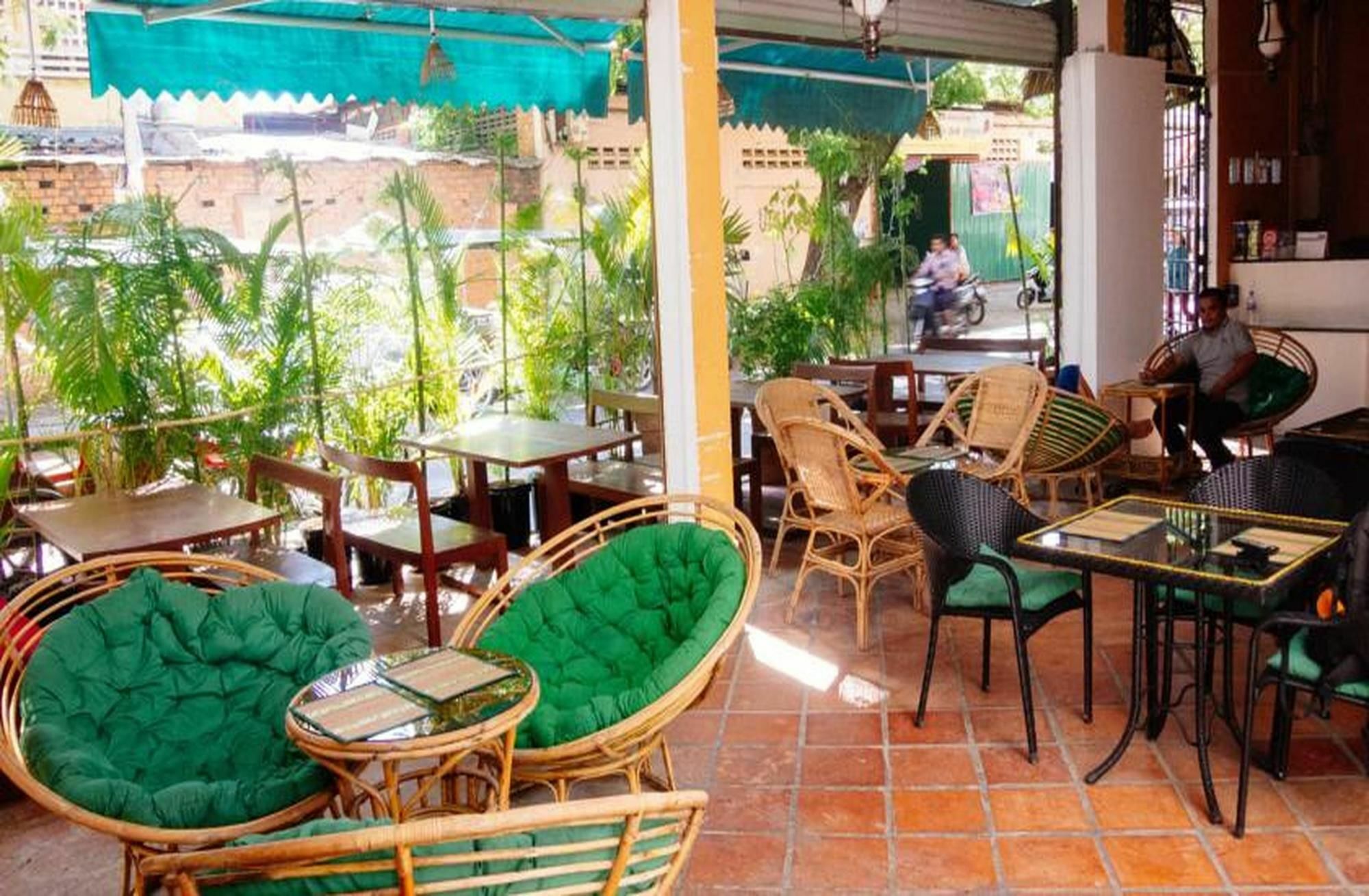 Garden Guest House Phnom Penh Esterno foto